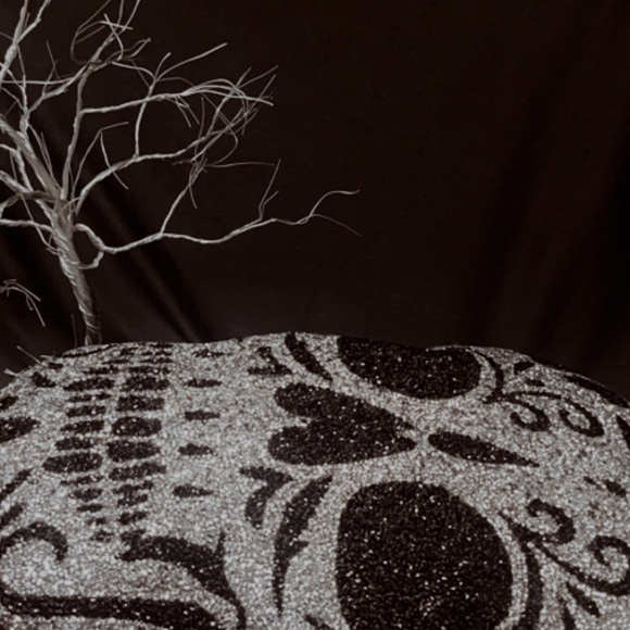 Sparkly Sugar Skull Rhinestone Sequin Pillow Halloween Pillows NWT Skeleton - Picture 4 of 4